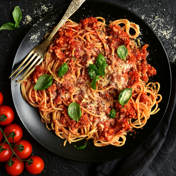 VSGdeli.co.za 400G And 1,25kg Family Size Spaghetti Bolognese pre-cooked Italian meal delivery frozen to your door